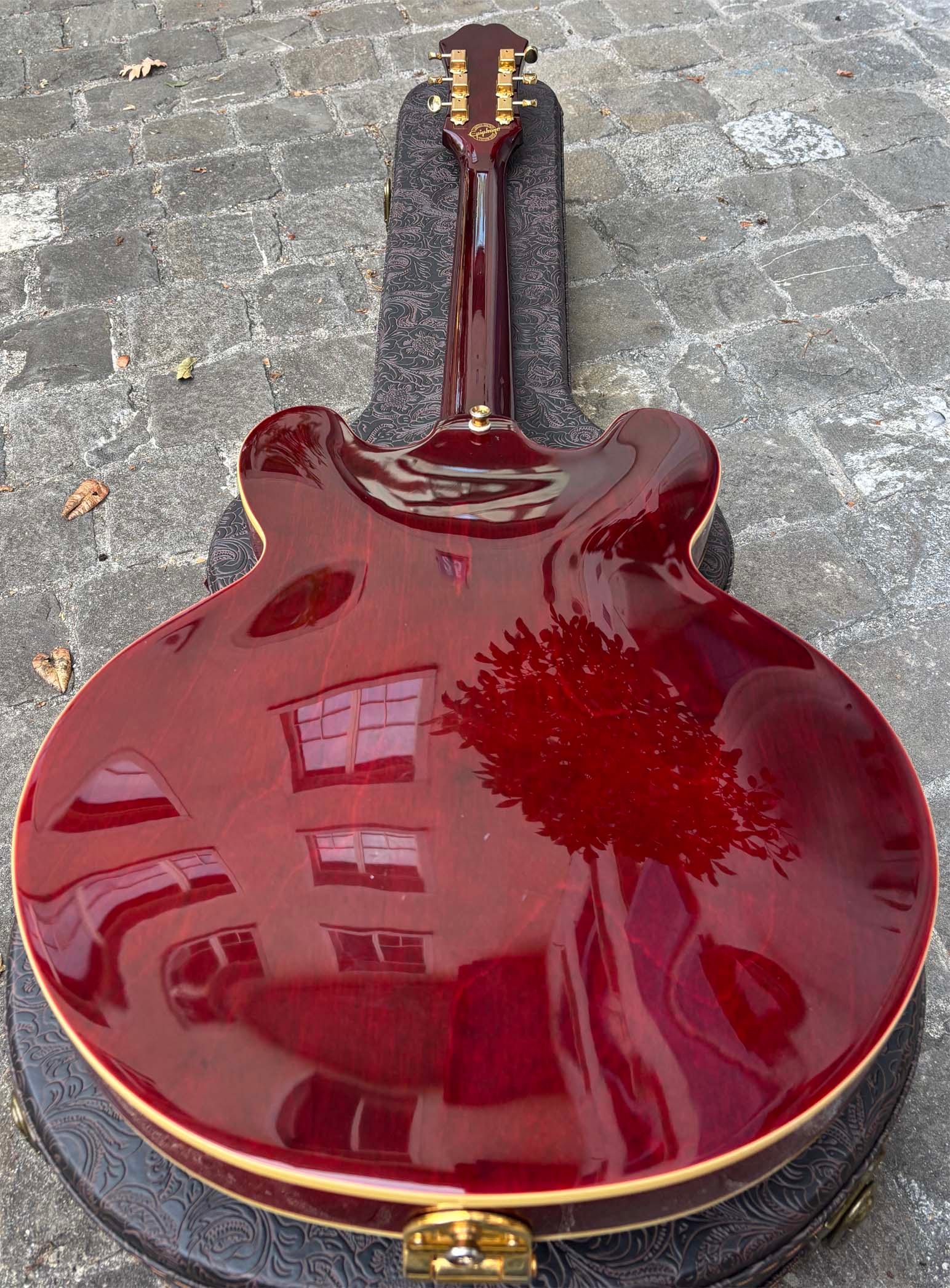 Epiphone Riviera P93 Wine Red Bigsby — photo 3
