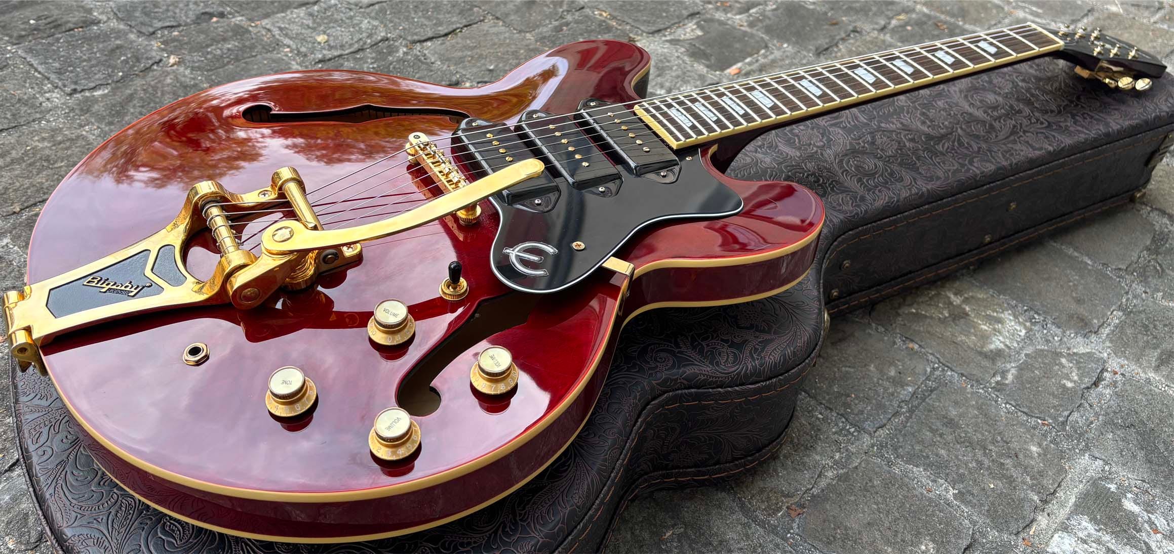 Epiphone Riviera P93 Wine Red Bigsby — photo 6