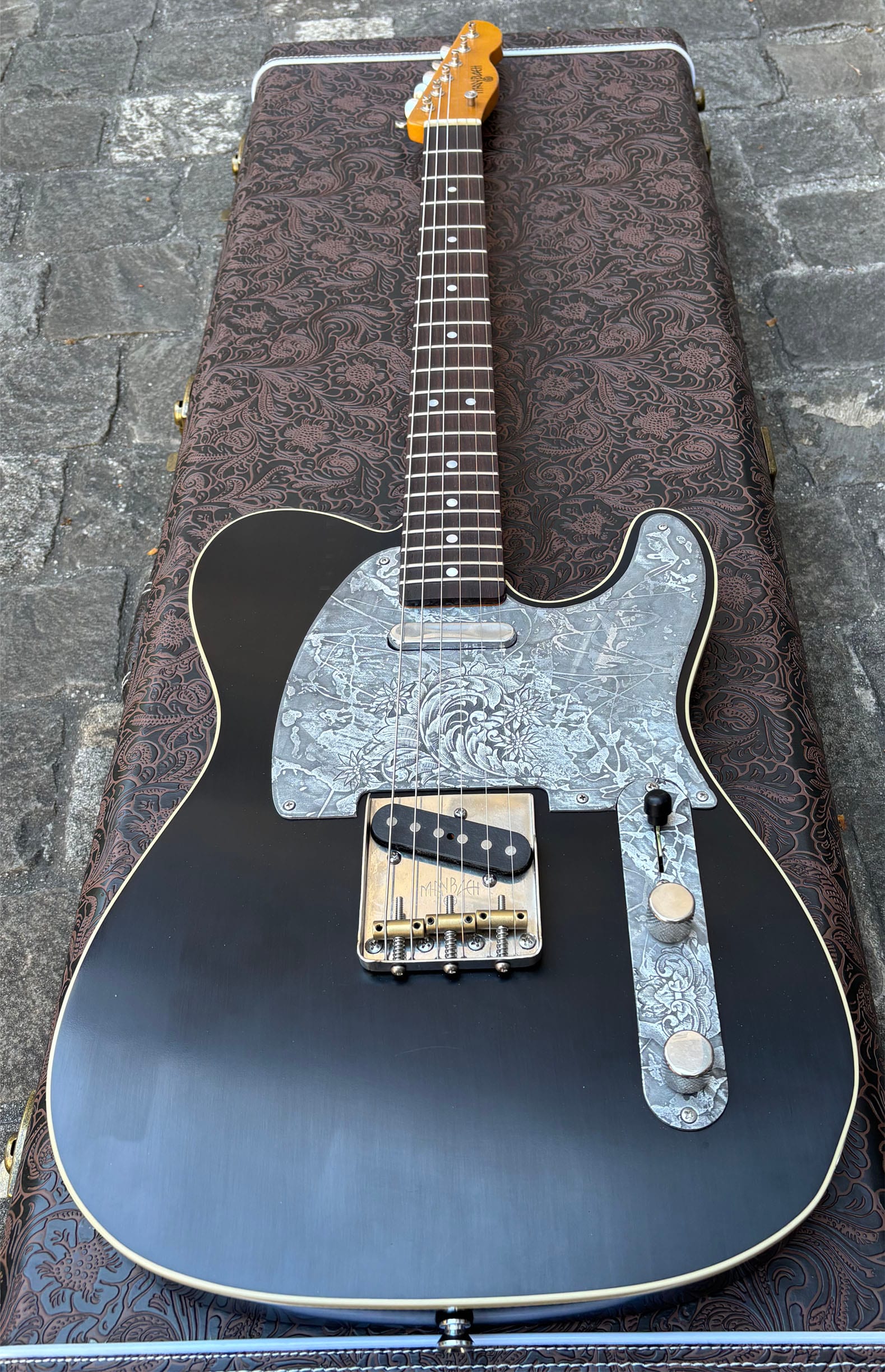 Maybach T66 Savage Rose Custom Shop