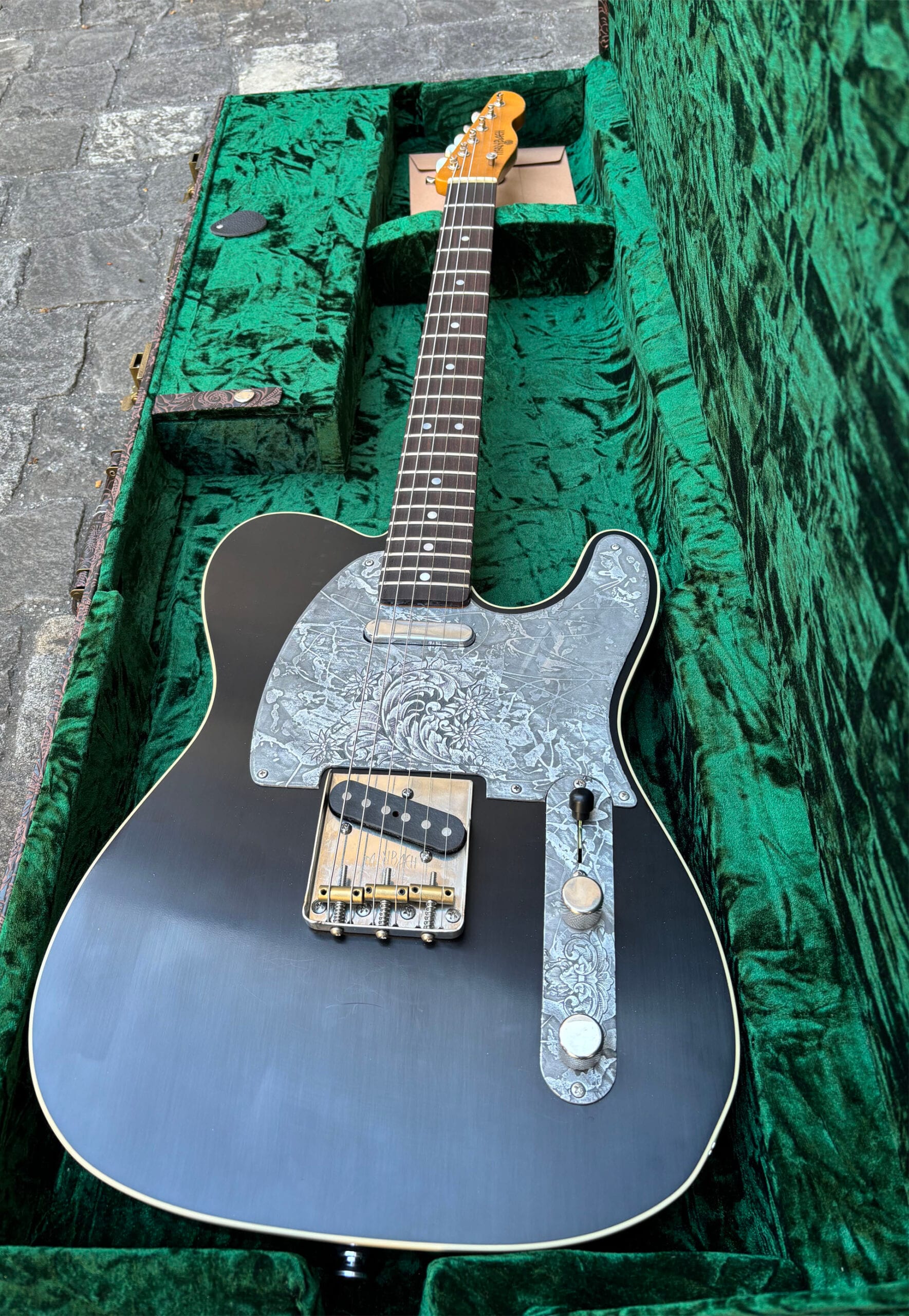 Maybach T66 Savage Rose Custom Shop