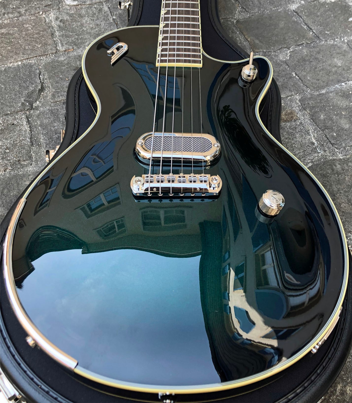 Duesenberg Alliance Jeff Da Rosa (Dropkick Murphys) — photo 1