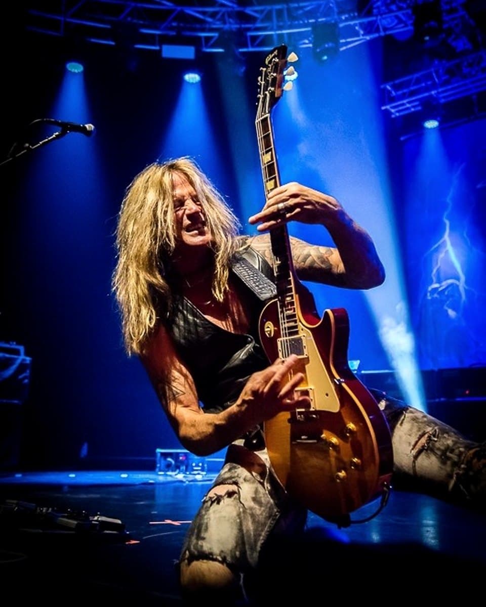 Geprüftes Portrait von Doug Aldrich. Quelle: Dario De Marco.