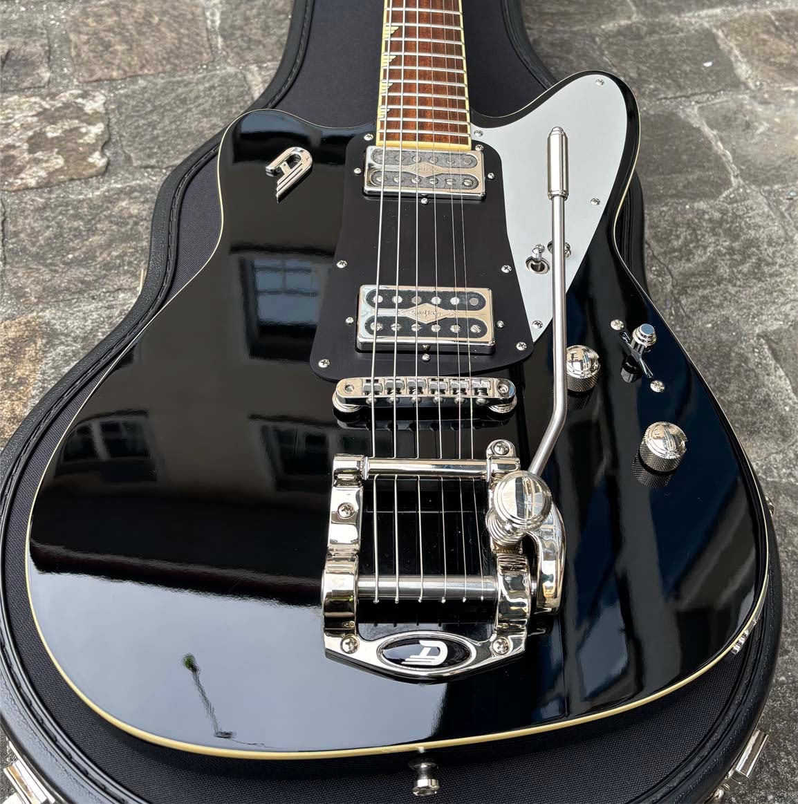 Duesenberg The Falken Tremolo DFN-BK (2nd Hand)