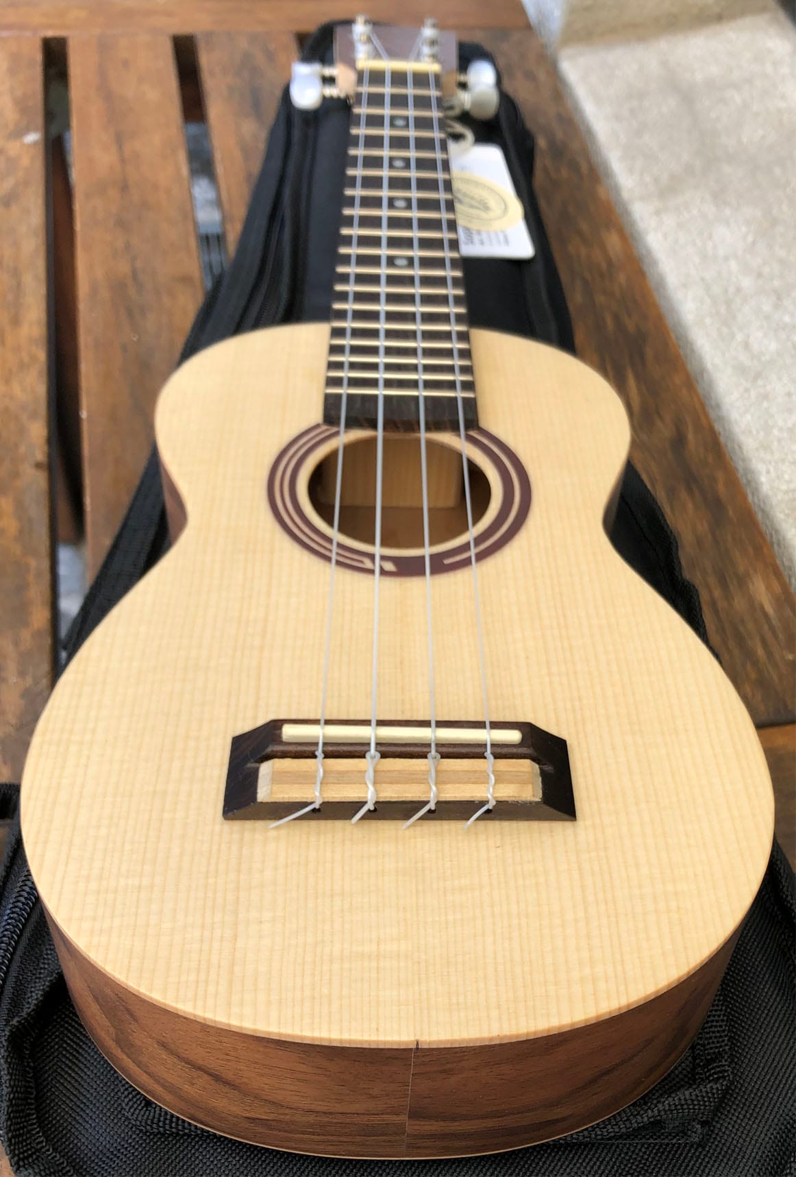 Hora W1175 Spruce/Walnut Soprano Ukulele — photo 2