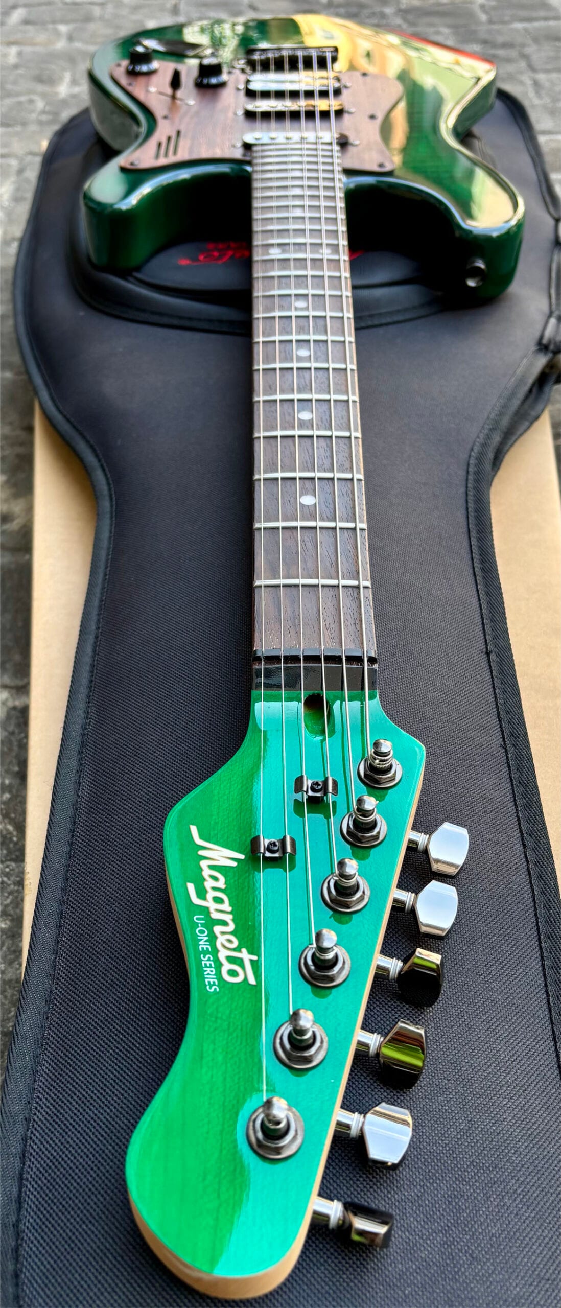 Magneto Sonnet Modern U-ONE Series Flamed Green