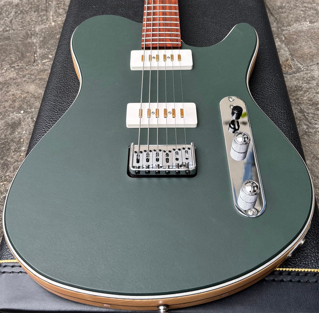 Marco Guitars: Baden klingt nicht nach Katalog