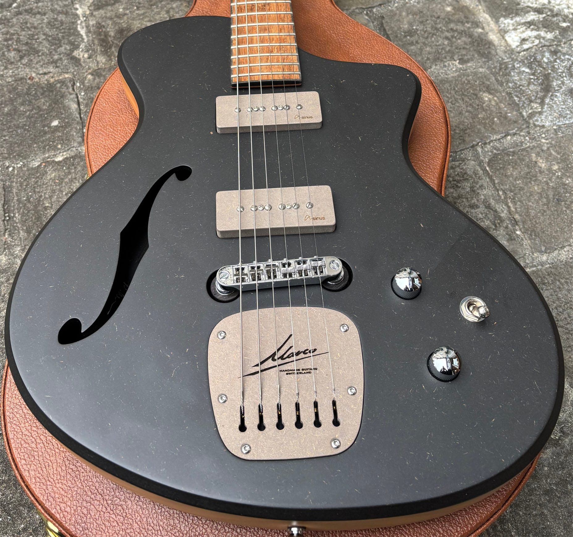 Marcoguitars TENIUS black glass