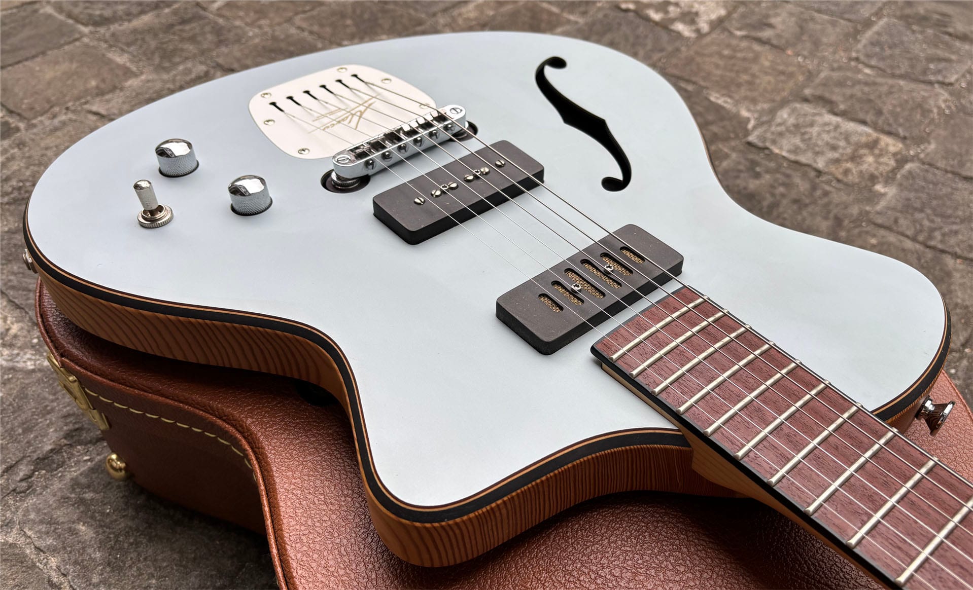 Marcoguitars TENIUS grey/blue glass