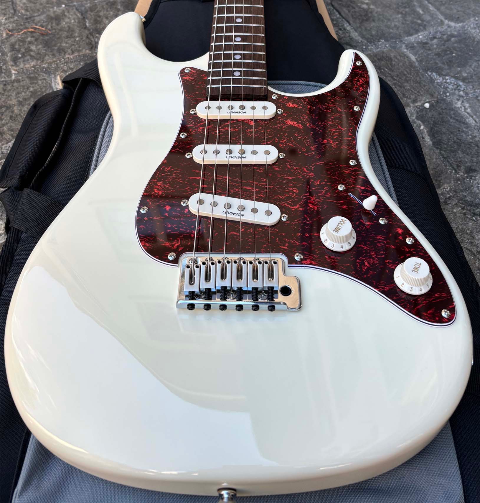 Sceptre Levinson Ventana Standard SV1 OWH