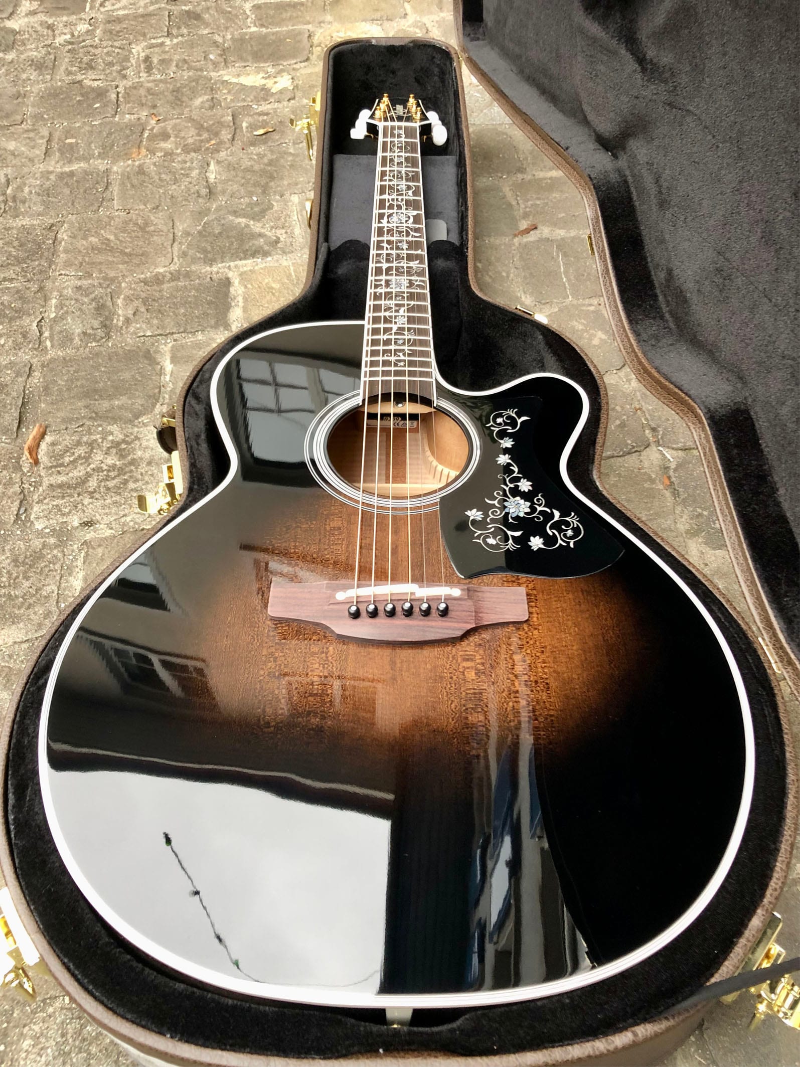 Takamine EF450C TT BB