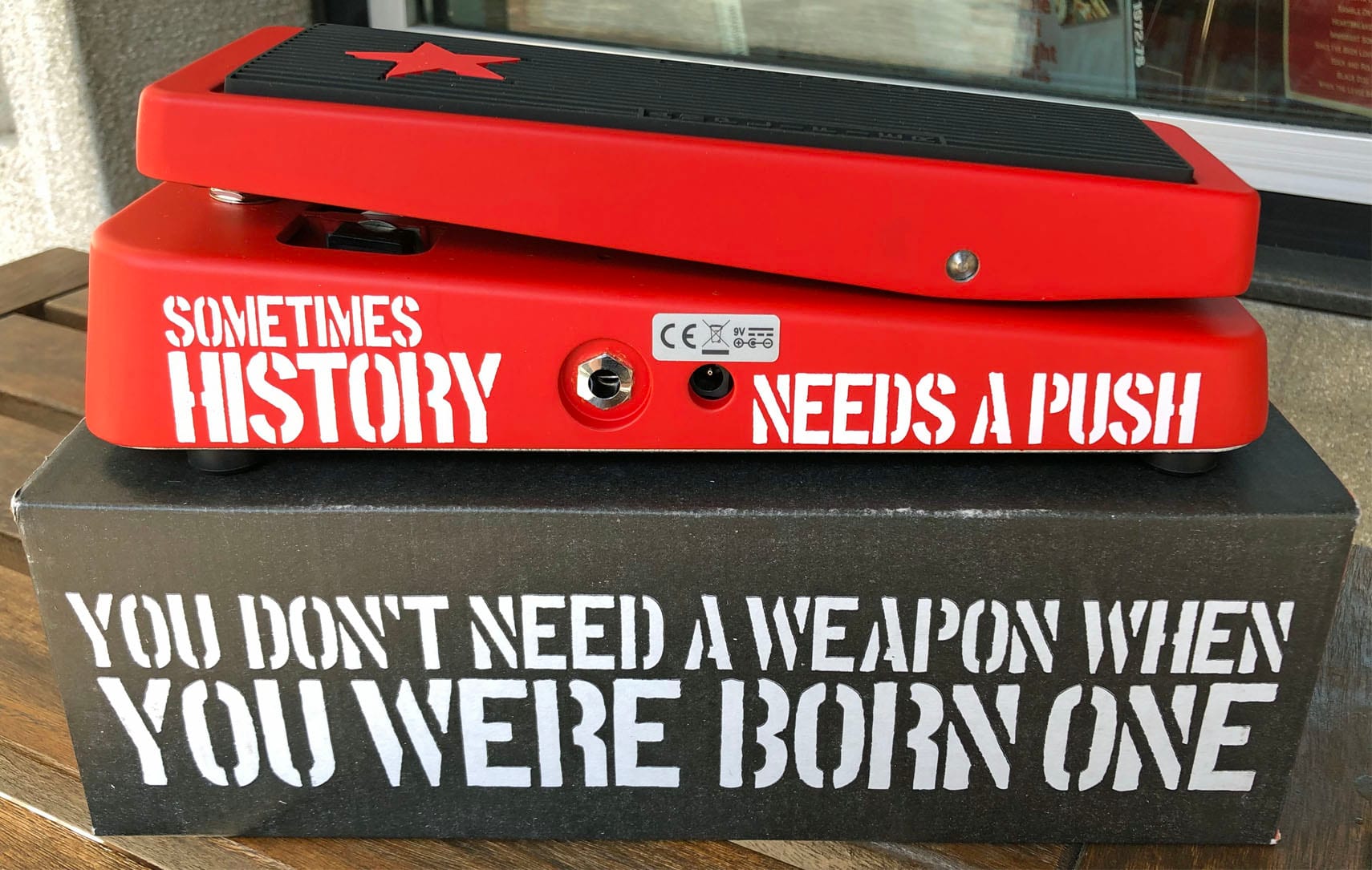 TOM MORELLO CRY BABY WAH TBM95